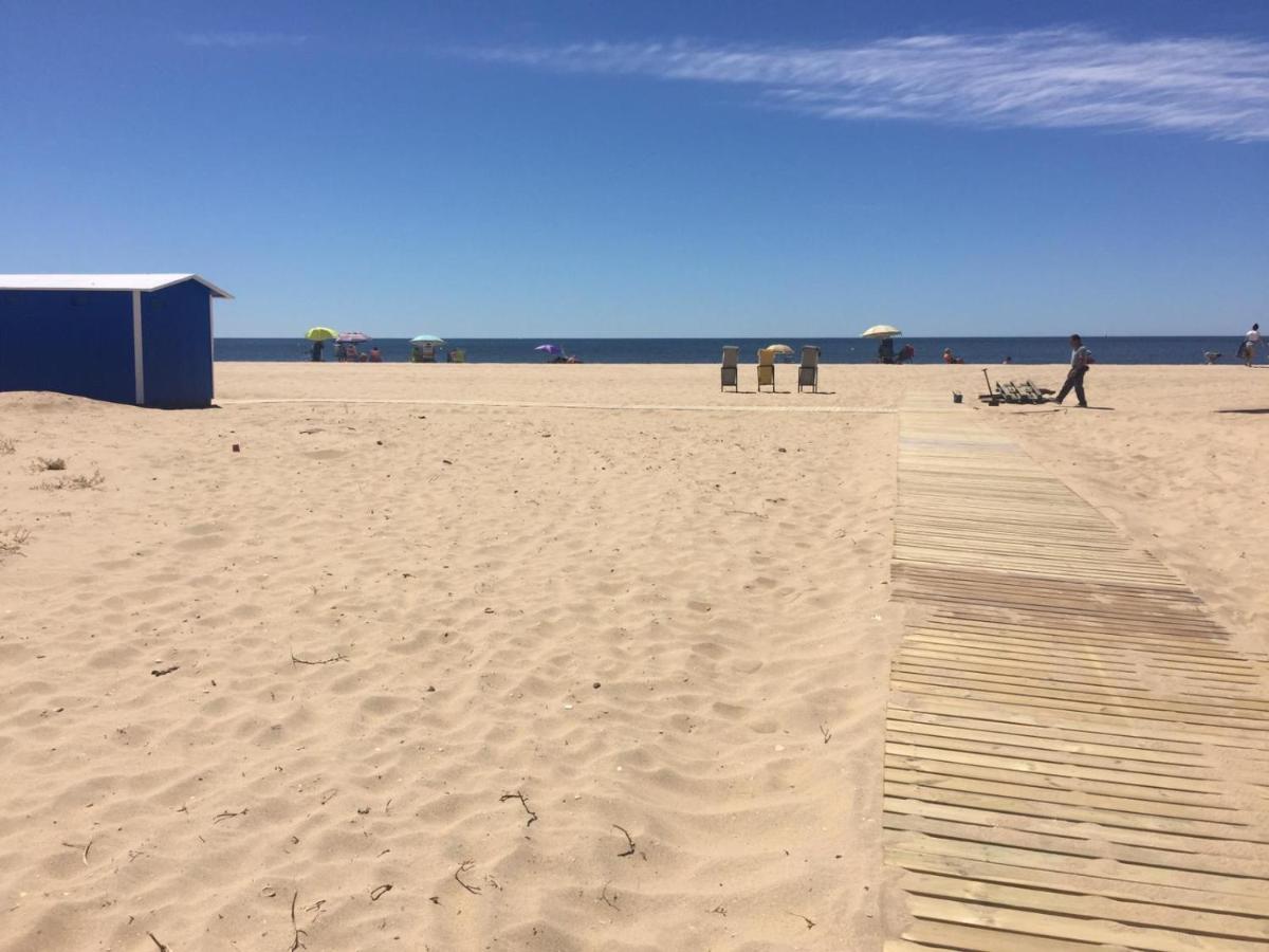 Apartamento Primera Linea De Playa Isla Cristina Urbanizacion Zarati Buitenkant foto