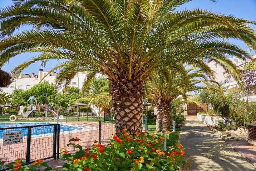 Apartamento Primera Linea De Playa Isla Cristina Urbanizacion Zarati Buitenkant foto