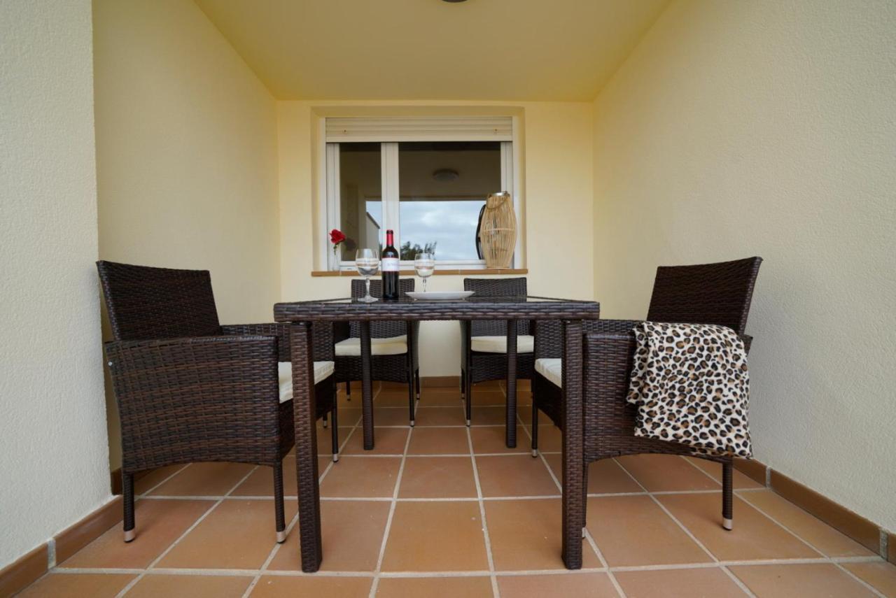 Apartamento Primera Linea De Playa Isla Cristina Urbanizacion Zarati Buitenkant foto